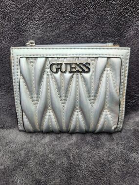 GUESS Iridescent Quilted Women's Wallet - Silver
